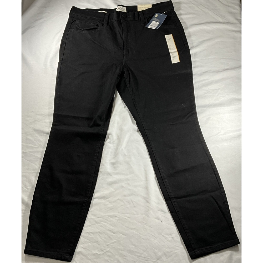 High-Rise Skinny Stretch Fitted Hip/Thigh No-Fade Black Jeans Size 14 Short
